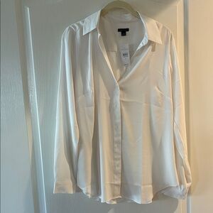 Ann Taylor NWT White Button-Up Blouse
